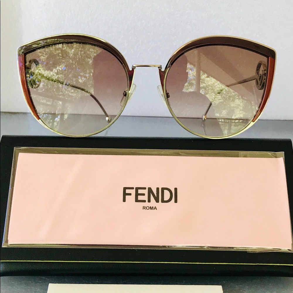 Women’s Fendi Cat Eye Sunglasses